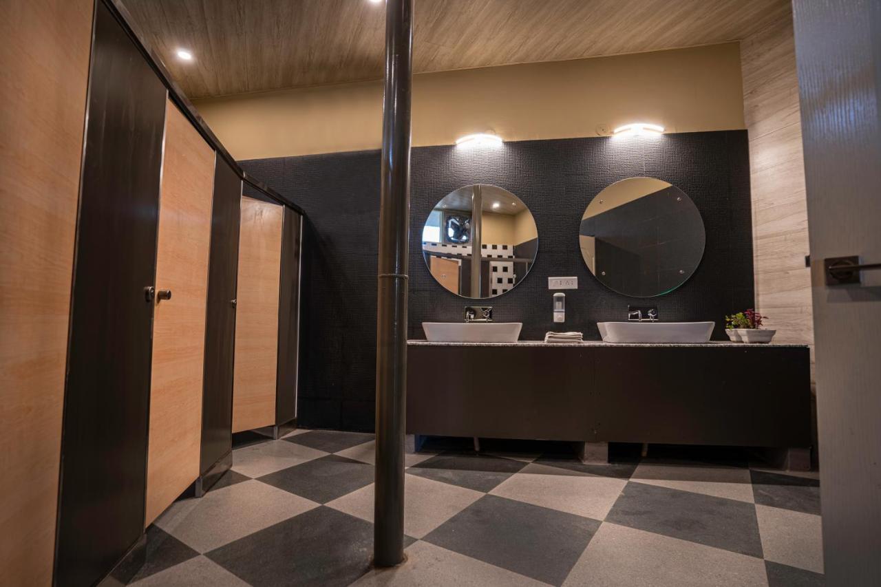 Zostel Plus Bir Extérieur photo